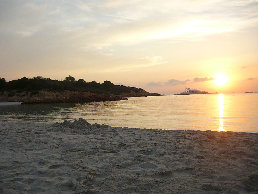 Alba Spiaggia del Principe