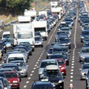 Campeggio di una notte oppure colonna in autostrada?